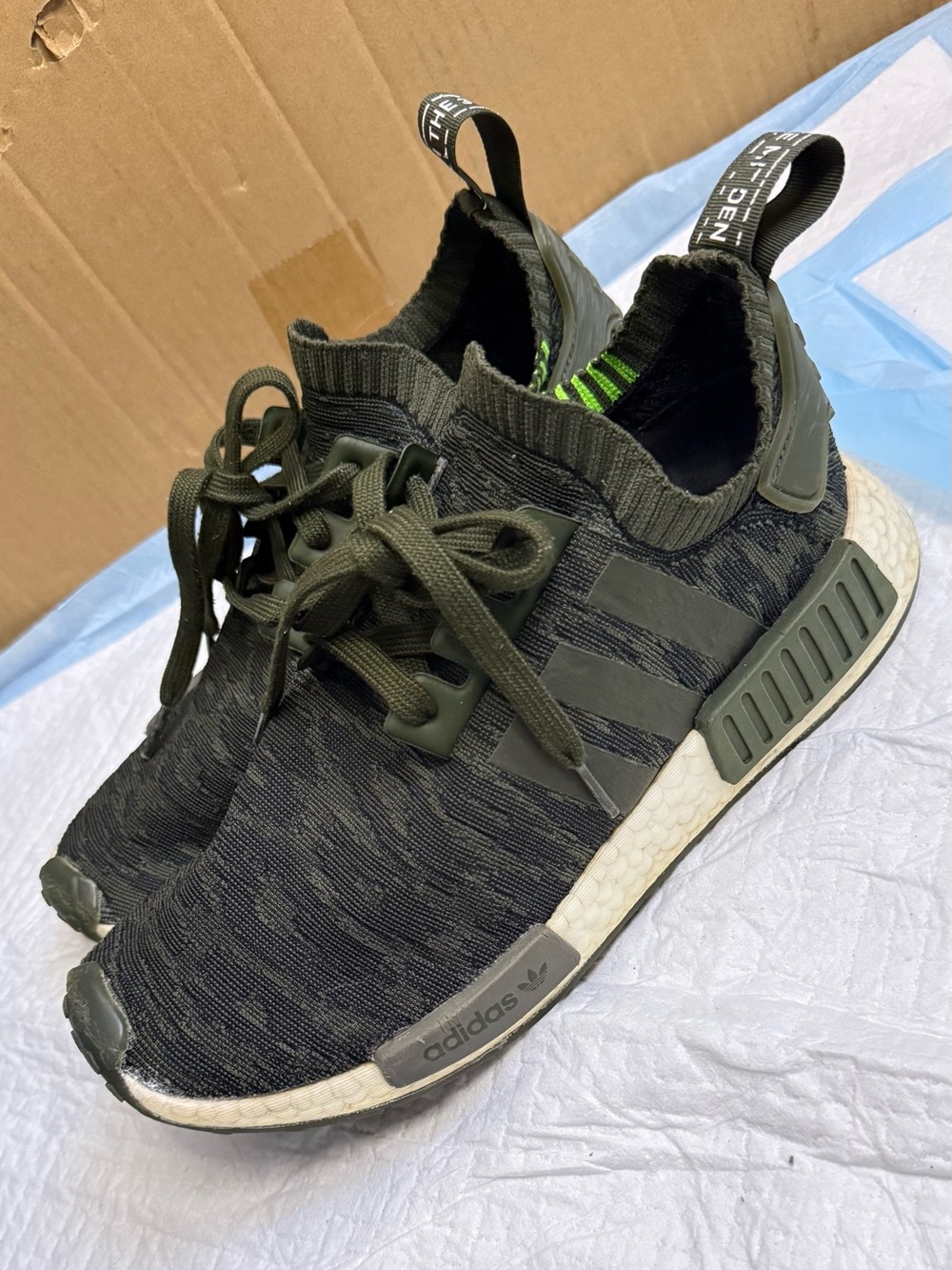 Men’s Adidas Sneakers Shoes Size 8.5